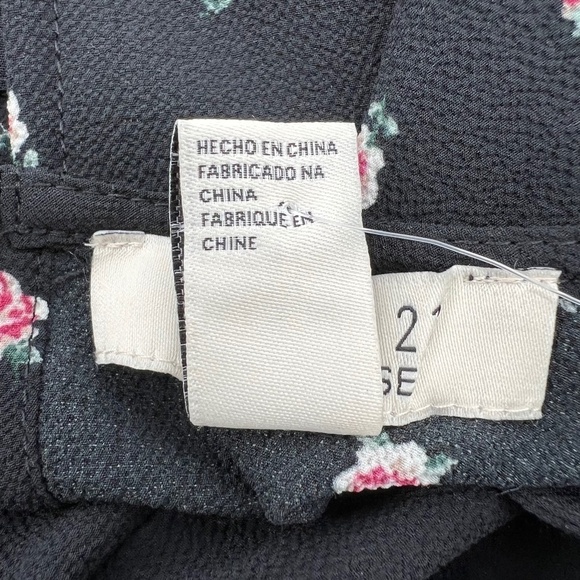 NWT Forever 21 Black Red Lined Pleated Flower Mini Dress Size Small Women’s - Picture 6 of 8